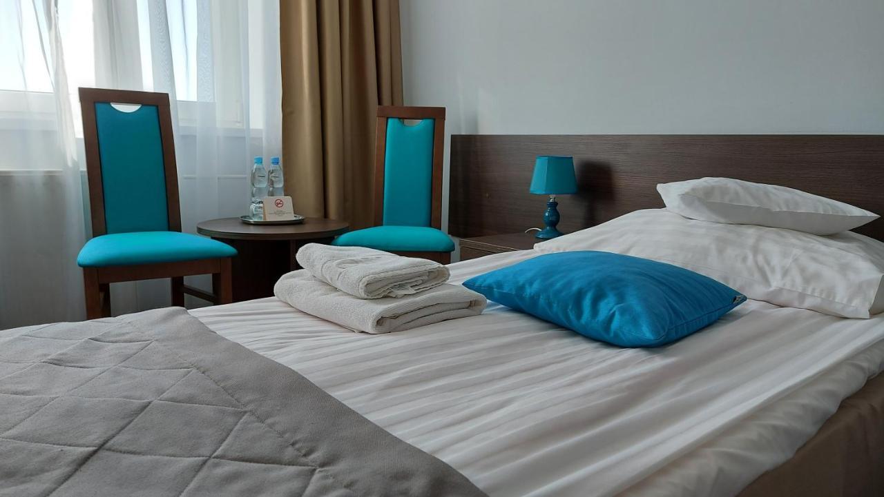 Hotel Ikar ビィドゴシュチュ エクステリア 写真