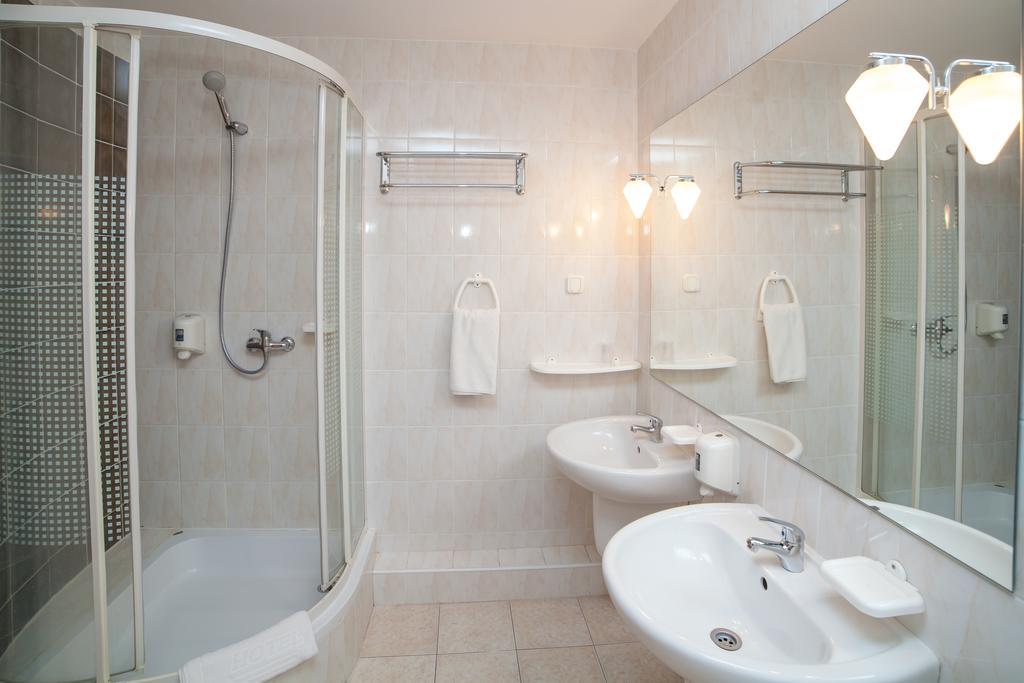 Hotel Ikar ビィドゴシュチュ 部屋 写真